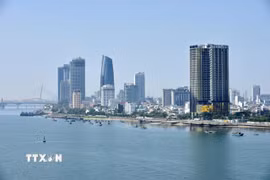 Nhiều doanh nghiệp tư nhân đầu tư vào lĩnh vực dịch vụ, bất động sản ở Đà Nẵng. (Ảnh: TTXVN phát)