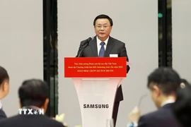 Ông Nguyễn Xuân Thắng phát biểu tại Lễ kỷ niệm 10 năm chương trình Tìm hiểu Samsung toàn cầu dành cho cán bộ trung cao cấp Việt Nam (VOSP). (Ảnh: Trường Giang/TTXVN)