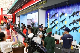 Gian trưng bày của Bộ Quốc phòng tại triển lãm thành tựu Đất nước "80 năm hành trình Độc lập-Tự do-Hạnh phúc". (Ảnh: Thanh Tùng/TTXVN)