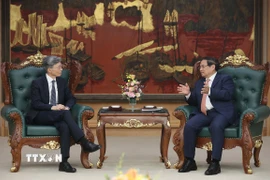 Thủ tướng Phạm Minh Chính tiếp ông Kenji Okamura, Phó Tổng Giám đốc Quỹ Tiền tệ Quốc tế (IMF). (Ảnh: Dương Giang/TTXVN)