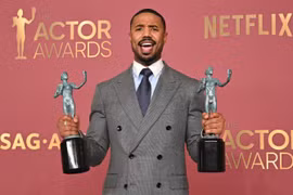 Tài tử Michael B. Jordan trên thảm đỏ Actors Awards 2026. (Nguồn: AFP)