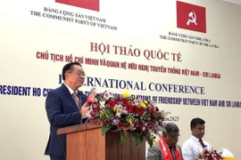 Trưởng Ban Tuyên giáo và Dân vận Trung ương Nguyễn Trọng Nghĩa phát biểu tại hội thảo "Chủ tịch Hồ Chí Minh và quan hệ truyền thống Việt Nam-Sri Lanka." (Ảnh: Ngọc Thúy/TTXVN)