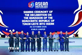 Thủ tướng Phạm Minh Chính và các Trưởng đoàn chụp ảnh chung tại Lễ khai mạc Hội nghị Cấp cao ASEAN lần thứ 47. (Ảnh: Dương Giang/TTXVN)