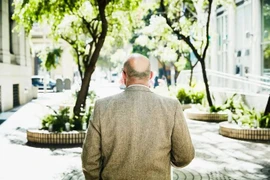 Nghiên cứu mới bác bỏ giả thuyết não bộ lão hóa nhanh hơn gây Alzheimer. (Nguồn: Getty Images)