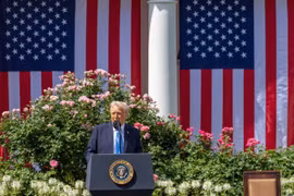Tổng thống Mỹ Donald Trump phát biểu tại Nhà Trắng, Washington, D.C. (Ảnh: THX/TTXVN)