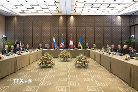 Đại diện các nước Nga, Mỹ, Ukraine cùng nước chủ nhà Thụy Sĩ tham dự vòng đàm phán mới tại Geneva. (Nguồn: TTXVN phát)