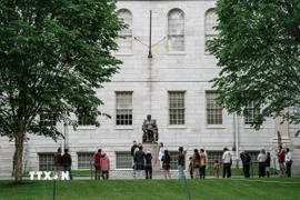 Khuôn viên Đại học Harvard ở Cambridge, bang Massachusetts, Mỹ. (Ảnh: THX/TTXVN)