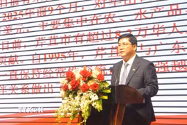 Ông Nguyễn Tuấn Anh, Phó Bí thư Thành ủy, Trưởng đoàn Đại biểu Quốc Hội Cần Thơ, phát biểu. (Ảnh: Nguyễn Hằng/TTXVN)