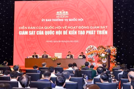 Chủ tịch Quốc hội Trần Thanh Mẫn phát biểu khai mạc và chỉ đạo Diễn đàn. (Ảnh: Doãn Tấn/TTXVN)