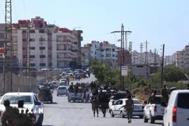 Lực lượng an ninh Syria tiến vào thành phố Sweida ở miền nam nước này. (Ảnh: THX/TTXVN)
