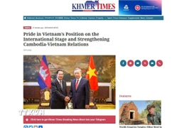 Báo Khmer Times đăng tải bài viết với tiêu đề “Tự hào về vị thế của Việt Nam trên trường quốc tế và củng cố quan hệ Campuchia-Việt Nam” ngày 28/8/2025. (Nguồn: TTXVN phát)