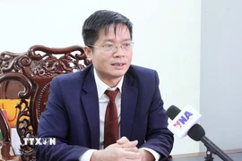 Tham tán Thương mại Việt Nam tại Campuchia Đỗ Việt Phương trả lời phỏng vấn phóng viên TTXVN. (Ảnh: Quang Anh/TTXVN)