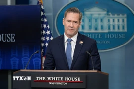 Cố vấn An ninh Quốc gia Mỹ Mike Waltz phát biểu tại cuộc họp báo ở Nhà Trắng, Washington, D.C., ngày 20/2/2025. (Nguồn: THX/TTXVN)