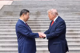 Chủ tịch Trung Quốc Tập Cận Bình và Tổng thống Mỹ Donald Trump tại cuộc gặp ở Bắc Kinh ngày 14/5/2026. (Ảnh: THX/TTXVN)