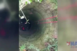 Gia Lai: Cứu sống người dân bị rơi xuống giếng hoang sâu 12m