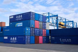 Quang cảnh cảng hàng hóa tại Duisburg, Đức. (Ảnh: THX/TTXVN)