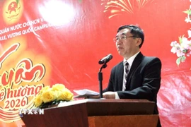 Tổng Lãnh sự Việt Nam tại tỉnh Preah Sihanouk Lại Xuân Chiến phát biểu tại chương trình. (Ảnh: Quang Anh/TTXVN)