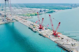 Ông Trump đe dọa sẽ ngăn chặn việc khánh thành cầu Gordie Howe, cây cầu nối Ontario với Michigan. (Nguồn: Business Wire/AP)