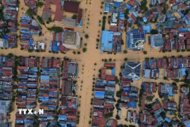Khu vực trung tâm của tỉnh Thái Nguyên (thành phố Thái Nguyên cũ) ngày 10/10 chìm trong nước lũ, không điện, không nước sạch. (Nguồn: TTXVN)