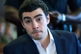 Luigi Mangione xuất hiện tại phiên điều trần bác bỏ bằng chứng trong vụ giết hại Giám đốc điều hành UnitedHealthcare tại Tòa án Hình sự Manhattan vào ngày 18/12/2025 tại Thành phố New York. (Nguồn: Getty Images)