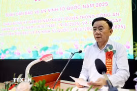 Ông Trần Cẩm Tú, Ủy viên Bộ Chính trị, Thường trực Ban Bí thư phát biểu tại Ngày hội. (Ảnh: Thế Duyệt/TTXVN)