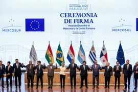 Lễ ký kết diễn ra dưới sự chứng kiến của Chủ tịch Ủy ban châu Âu (EC) Ursula von der Leyen, Chủ tịch Hội đồng châu Âu António Costa cùng lãnh đạo các quốc gia thành viên Mercosur gồm Argentina, Brazil, Paraguay và Uruguay. (Nguồn: Reuters)