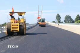 Tiến độ tổng thể đã hoàn thành được trên 99% khối lượng công việc được giao .(Ảnh: Công Trí/TTXVN)