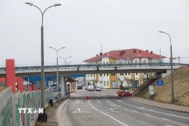 Cửa khẩu biên giới Bobrowniki giữa Ba Lan và Belarus. (Nguồn: PAP/TTXVN)