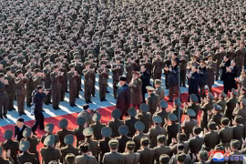 Nhà lãnh đạo Triều Tiên Kim Jong Un thăm Đại học Chính trị Kim Nhật Thành ở Bình Nhưỡng ngày 24/2/2025. (Nguồn: Yonhap/TTXVN)