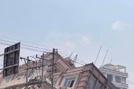 Cận cảnh đổ nát kinh hoàng sau động đất tại Myanmar