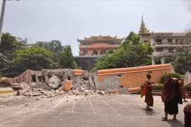 Nhiều công trình đổ sập sau trận động đất. (Nguồn: Facebook)