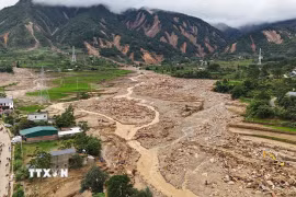 Bản Chít, xã Mường Than, tỉnh Lai Châu tan hoang sau cơn lũ dữ. (Ảnh: Quý Trung/TTXVN)