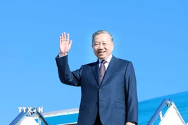 Lễ tiễn Tổng Bí thư Tô Lâm tại sân bay quân sự Andrews. (Ảnh: Thống Nhất/TTXVN)