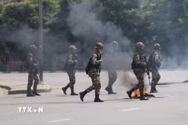 Quân đội Nepal tuần tra tại Kathmandu sau khi chính phủ ban hành lệnh giới nghiêm, ngày 9/9/2025. (Nguồn: AA/TTXVN)