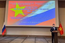 Tổng Lãnh sự Việt Nam tại Vladivostok Nguyễn Đăng Hiền phát biểu tại buổi lễ. (Ảnh: TTXVN phát)