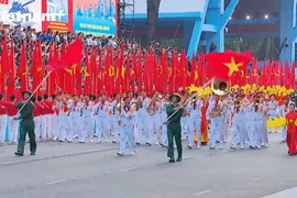 Lễ kỷ niệm, diễu binh, diễu hành 50 năm thống nhất đất nước