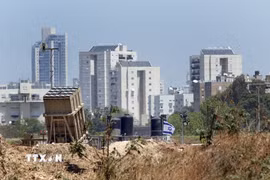 Hệ thống phòng thủ tên lửa Vòm Sắt được triển khai gần Tel Aviv, Israel. (Nguồn: THX/TTXVN)
