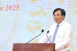 Ủy viên Trung ương Đảng, Bộ trưởng Chủ nhiệm Văn phòng Chính phủ Trần Văn Sơn phát biểu. (Ảnh: Tuấn Anh/TTXVN)
