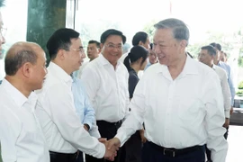 Sáng 10/6/2025, tại Phú Thọ, Tổng Bí thư Tô Lâm và Đoàn công tác Trung ương làm việc với Ban Thường vụ Tỉnh ủy các tỉnh Phú Thọ, Vĩnh Phúc, Hòa Bình về tình hình triển khai thực hiện các nghị quyết, kết luận của Trung ương gần đây; việc sắp xếp tổ chức bộ máy của địa phương; công tác quốc phòng, an ninh; thực hiện nhiệm vụ tăng trưởng kinh tế và công tác bảo đảm an sinh xã hội. Ảnh: Thống Nhất – TTXVN