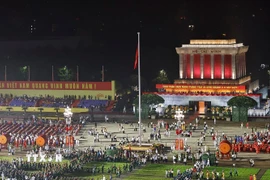 Không khí chuẩn bị Lễ diễu binh, diễu hành kỷ niệm 80 năm Quốc khánh tại Quảng trường Ba Đình. (Ảnh: Doãn Tấn/TTXVN)