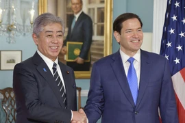 Ngoại trưởng Mỹ Marco Rubio (phải) và Ngoại trưởng Nhật Bản Takeshi Iwaya tại cuộc hội đàm ở Washington, DC, Mỹ, ngày 1/7/2025. (Ảnh: Kyodo/TTXVN)