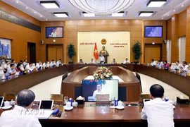 Chủ tịch Quốc hội Trần Thanh Mẫn phát biểu khai mạc Phiên họp thứ 48 của Ủy ban Thường vụ Quốc hội. (Ảnh: Doãn Tấn/TTXVN)