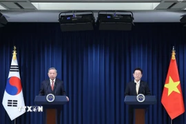 Sáng 11/8/2025, tại Phủ Tổng thống Hàn Quốc Yongsan ở Thủ đô Seoul, Tổng Bí thư Tô Lâm và Tổng thống Hàn Quốc Lee Jae Myung gặp gỡ báo chí, thông báo kết quả hội đàm giữa hai nước. (Ảnh: Thống Nhất/TTXVN)