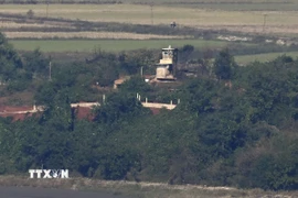 Hình ảnh cơ sở quân sự Triều Tiên thu nhận từ Đài quan sát thống nhất Odusan ở Paju, Hàn Quốc. (Nguồn: Kyodo/TTXVN)