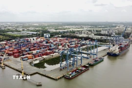 Toàn cảnh Cảng Tân Thuận. (Ảnh: Trung Tuyến/TTXVN)