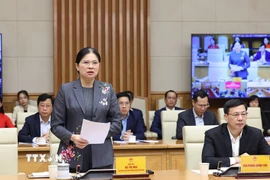 Phó Chủ tịch Ủy ban Trung ương Mặt trận Tổ quốc Việt Nam Hà Thị Nga phát biểu tại Hội nghị tổng kết “Chiến dịch Quang Trung” thần tốc xây dựng lại, sửa chữa nhà ở cho các gia đình có nhà bị thiệt hại do thiên tai, bão lũ vừa qua tại miền Trung. (Ảnh: Dương Giang/TTXVN)