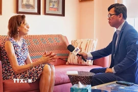 Nhà hoạt động xã hội người Mỹ Juliet Ucelli trả lời phỏng vấn phóng viên TTXVN tại New York. (Ảnh: Lê Hoàng/TTXVN)