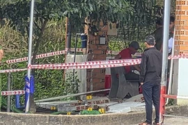 Hiện trường vụ sập tường. (Nguồn: Báo Công an Nhân dân)