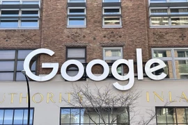 Biểu tượng Google tại văn phòng ở New York, Mỹ. (Ảnh: Kyodo/TTXVN)