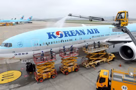 Máy bay của Hãng hàng không Korean Air (Hàn Quốc) tại Sân bay Quốc tế Incheon, ngày 25/4/2024. (Nguồn: YONHAP/TTXVN)